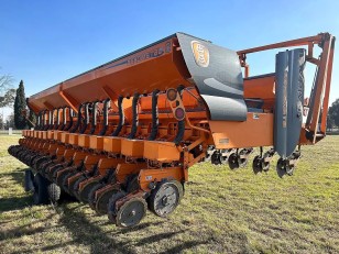 Sembradora Agrometal TX Pivot 1652