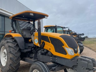Tractor Valtra A750