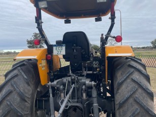Tractor Valtra A750