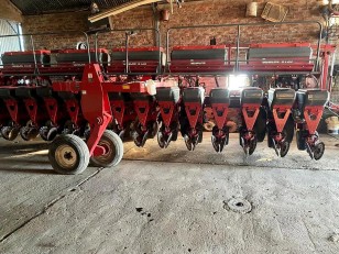 Sembradora Apache 6120 1552