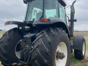 Tractor Valtra AR135
