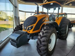 Tractor Valtra A 114