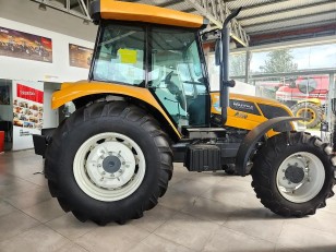 Tractor Valtra A 990 Cabinado