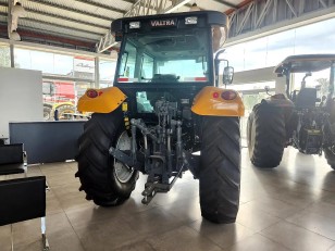 Tractor Valtra A 990 Cabinado