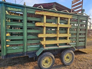 Acoplado Jaula Cavalieri 4x1,90 mts