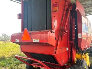 Rotoenfardadora New Holland BR7070