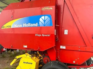 Rotoenfardadora New Holland BR7070