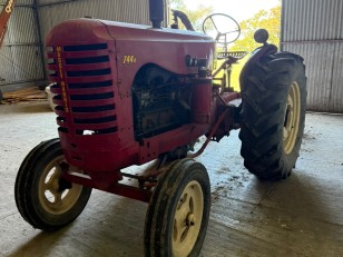 Tractor Massey Harris 744 d
