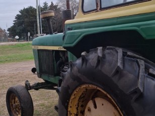 Tractor John Deere 3530