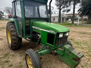 Tractor John deere 5705 año 2004