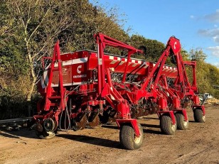 Sembradora Crucianelli Pionera 3326 año