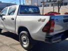 Toyota Hilux DX 2.4