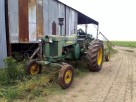 Tractor John Deere 730