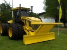 Tractor Pauny EVO 500 C con hoja topador