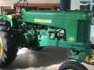 Tractor John Deere 730