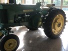 Tractor John Deere 730